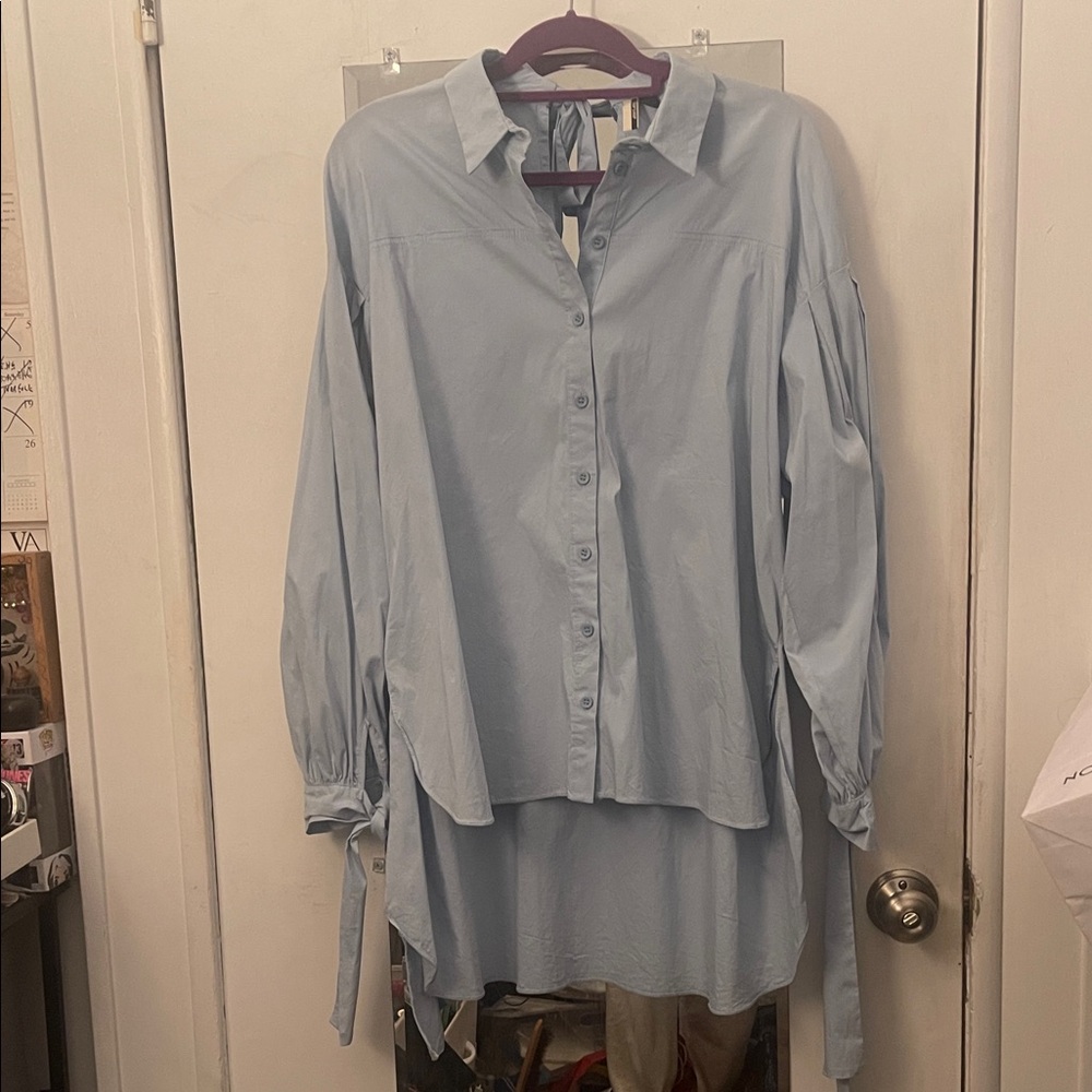 Topshop Light Blue Casual Button Down Shirt. NWOUt Tags